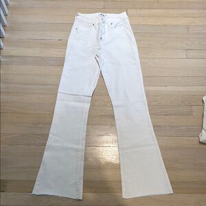 NWOT Paige high rise laurel canyon flare jeans size 23